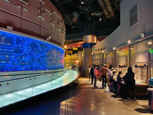 科技館新春?jiǎn)⒑?機(jī)器人、飛行與信息譯站共慶牛年